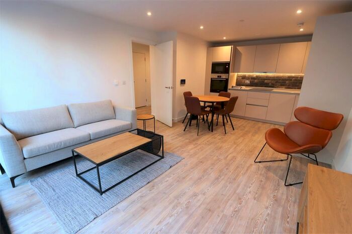 2 Bedroom Flat To Rent In Potato Wharf, Manchester, M3