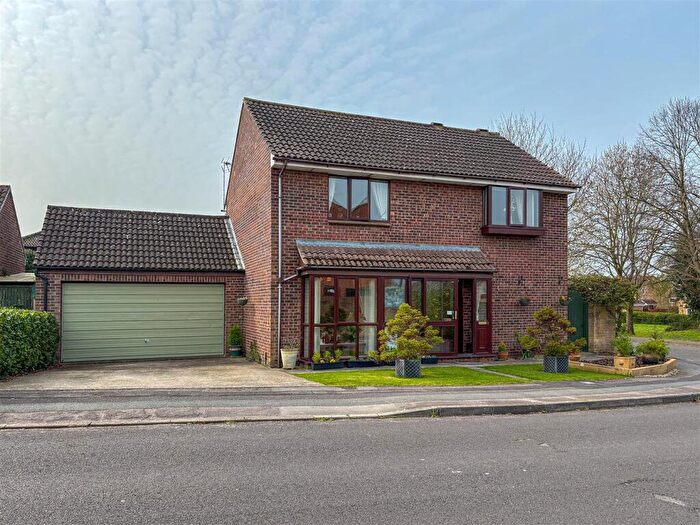 4 Bedroom Detached House For Sale In Bader Park, Bowerhill, SN12