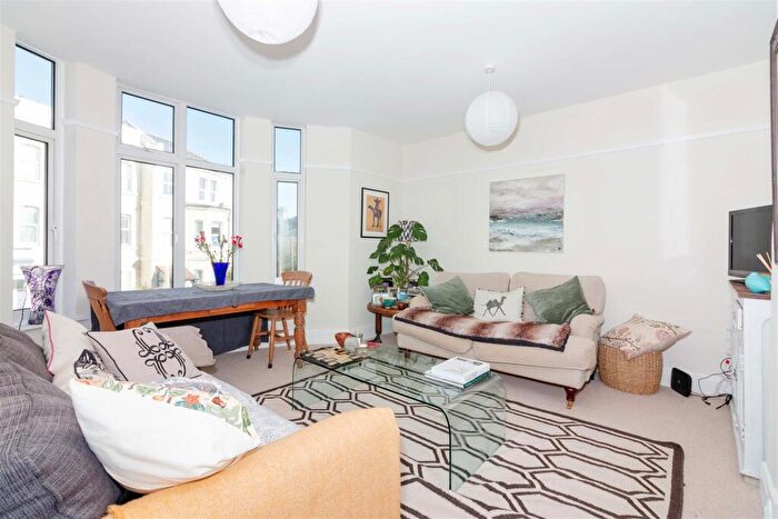 2 Bedroom Apartment To Rent In Rowlands Court, Rowlands Road, Worthing, BN11