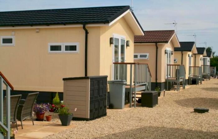 1 Bedroom Terraced House To Rent In The Park Home, Milestone Road, Carterton, OX18