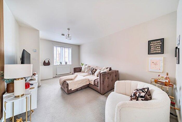 2 Bedroom Terraced House For Sale In Oriana Drive, Edwalton, Nottingham, NG12