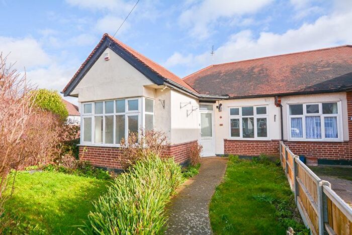 2 Bedroom Bungalow To Rent In Walsingham Road, Southend-On-Sea, SS2