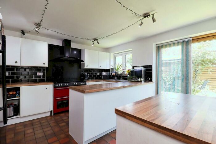 4 Bedroom Bungalow For Sale In Merstone Lane, Merstone, Newport, Isle Of Wight, PO30