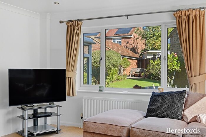 4 Bedroom Detached House For Sale In Brocksparkwood, Brentwood, CM13