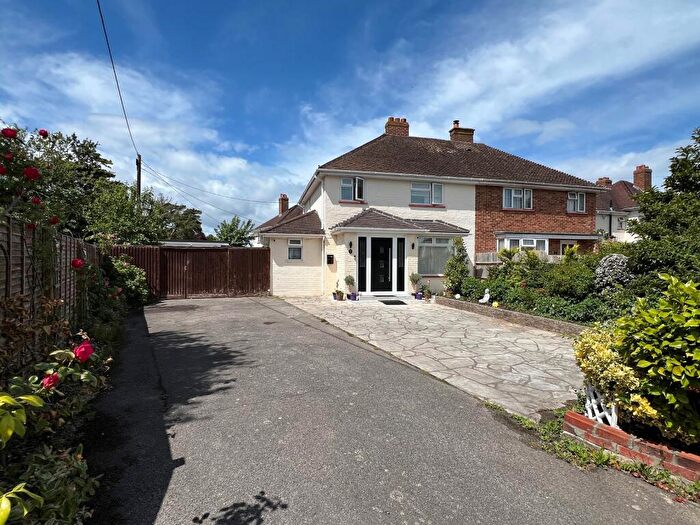 4 Bedroom Semi-Detached House For Sale In Lower Ashley Road, New Milton, Hampshire., BH25