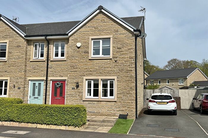 3 Bedroom Semi-Detached House For Sale In Calico Drive, Strines, Stockport, SK6