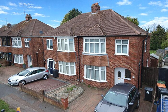 3 Bedroom Semi-Detached House For Sale In Douglas Crescent, Houghton Regis, Dunstable, Bedfordshire, LU5