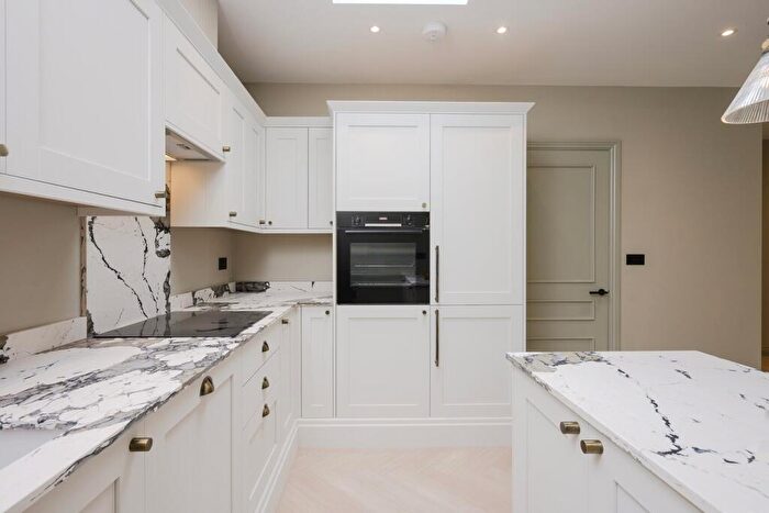 2 Bedroom Apartment To Rent In Copsem Lane, Esher, KT10