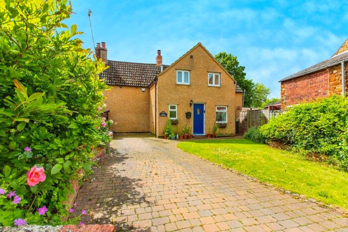 3 Bedroom Semi-Detached House For Sale In Carlow Street, Ringstead, NN14