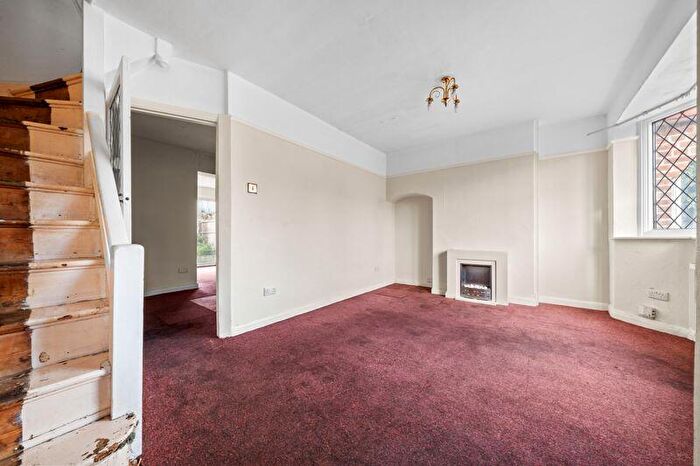 3 Bedroom Terraced House For Sale In Pembury Avenue, Worcester Park, KT4