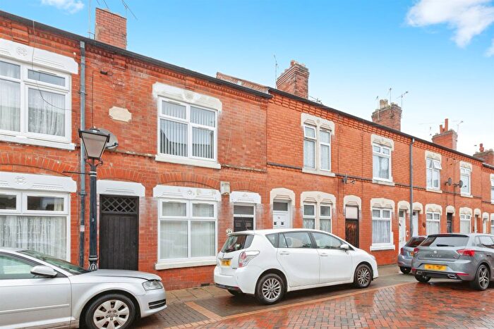 3 Bedroom Terraced House For Sale In Worthington Street, Leicester, LE2