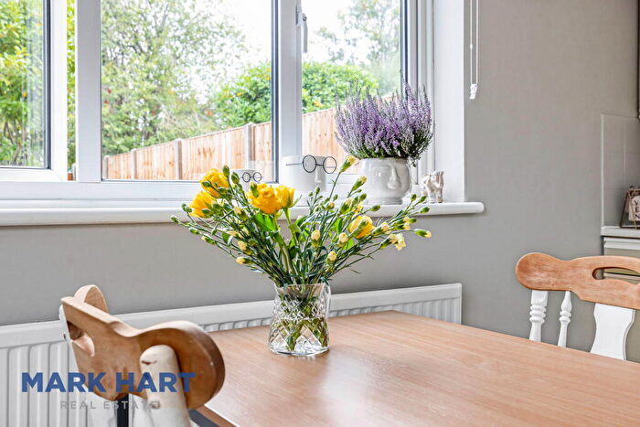 1 Bedroom Flat To Rent In Beauval Road, London, SE22