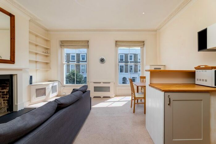 1 Bedroom Flat To Rent In Stanlake Road, London, W12