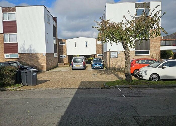 3 Bedroom Terraced House For Sale In Regency Walk, Croydon, London, CR0