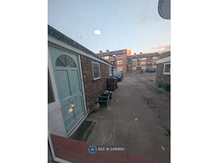 4 Bedroom Terraced House To Rent In Kingston Upon Thames, Kingston Upon Thames, KT1