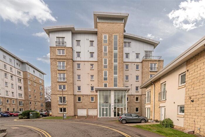 2 Bedroom Flat For Sale In / Pilrig Heights, Edinburgh, EH6