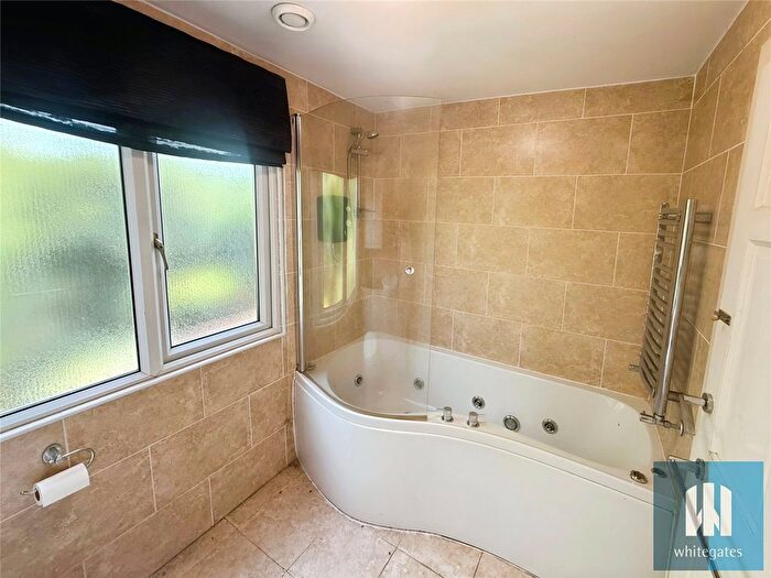 4 Bedroom Semi-Detached House To Rent In Marie Close, Lascelles Hall, Huddersfield, HD5
