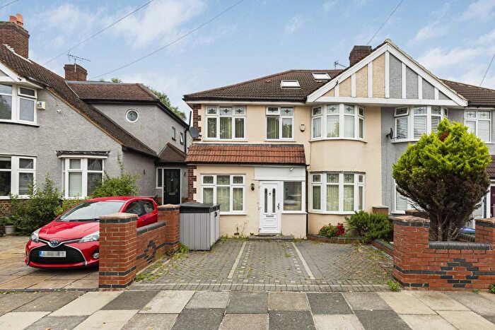 5 Bedroom Semi-Detached House To Rent In Lyndhurst Avenue, Whitton, Twickenham, TW2