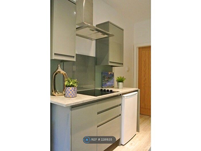6 Bedroom End Of Terrace House To Rent In Craig Y Don Road, Bangor, LL57