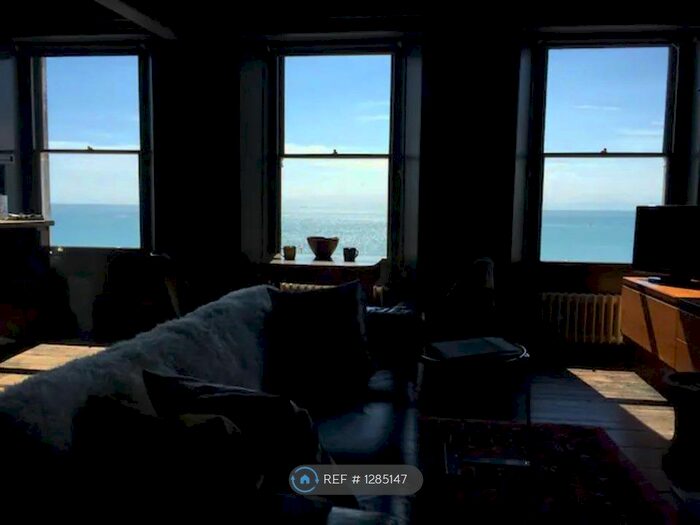 1 Bedroom Flat To Rent In Wellington Crescent, Ramsgate CT11