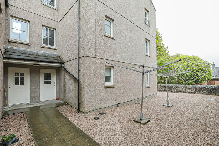 1 Bedroom Flat For Sale In Station Court, Watchmakers Lane, Alford, AB33