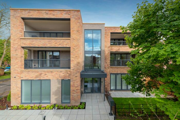 2 Bedroom Flat To Rent In Furlong Road, Bourne End SL8