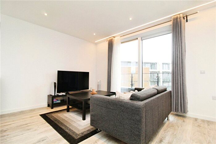 2 Bedroom Flat To Rent In High Street, Purley, CR8