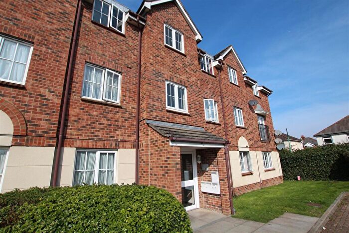 2 Bedroom Flat For Sale In Avro Close, Southampton, SO15