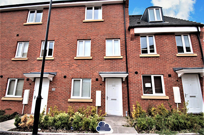 3 Bedroom Semi-Detached House To Rent In Signals Drive, Coventry, CV3