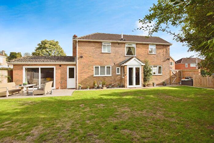 3 Bedroom Detached House For Sale In William Close, Laverstock ***Video Tour***, SP1
