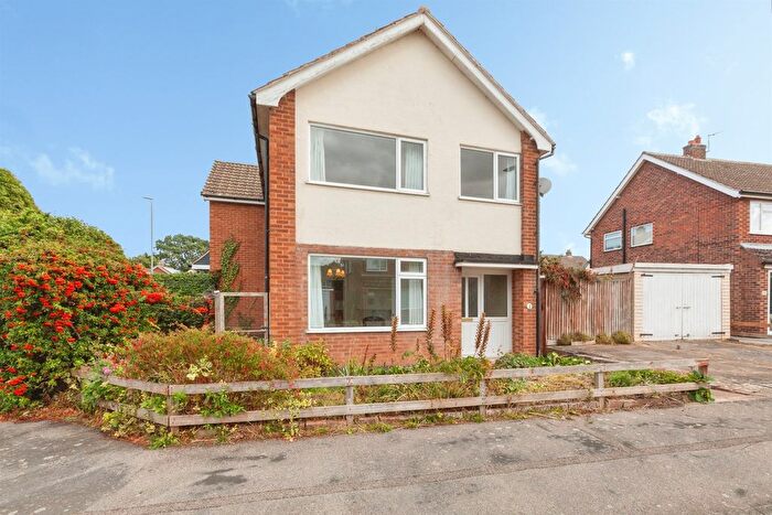 3 Bedroom Semi Detached House For Sale In Wareham Road, Blaby, Leicester, LE8