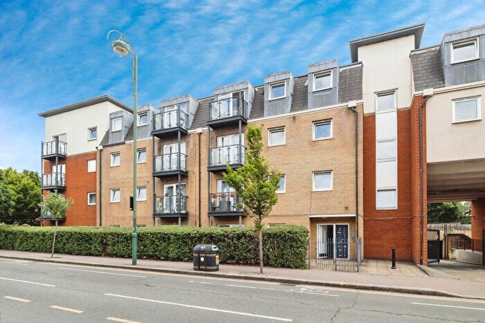 1 Bedroom Flat To Rent In Topaz Court, Leytonstone, E11
