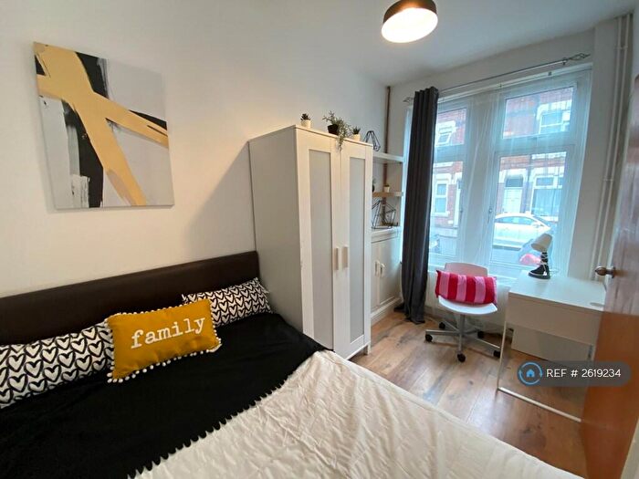 3 Bedroom Terraced House To Rent In Off London Road, Leicester, LE2