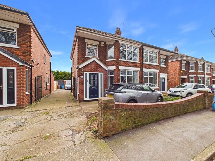 3 Bedroom Semi Detached House For Sale In Ings Road, Sutton-On-Hull, Hull, HU7