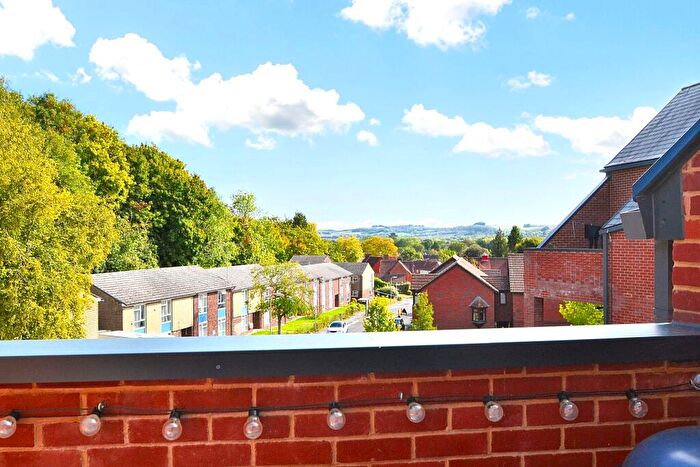 2 Bedroom Flat For Sale In Stanmore, SO22