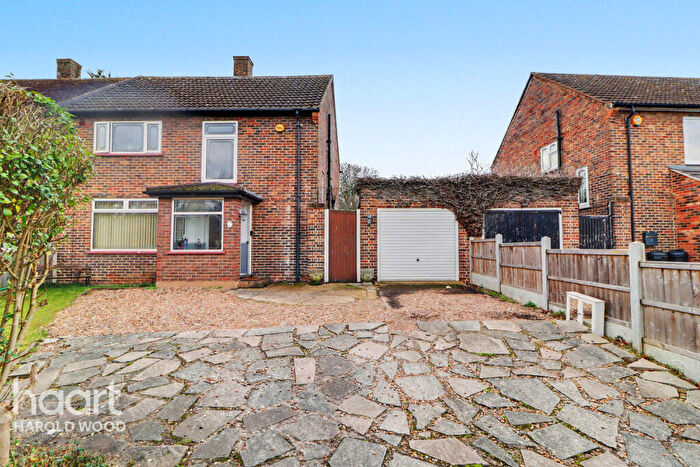 3 Bedroom Semi Detached House For Sale In Tees Drive, Noak Hill, RM3