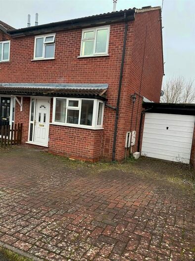 3 Bedroom Semi-Detached House To Rent In Cobden Avenue, Leamington Spa, CV31