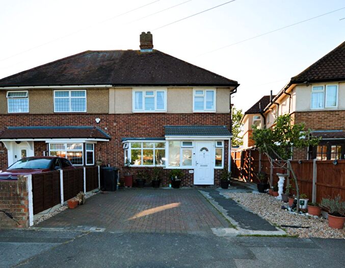 2 Bedroom Maisonette For Sale In Romney Road, Hayes, UB4