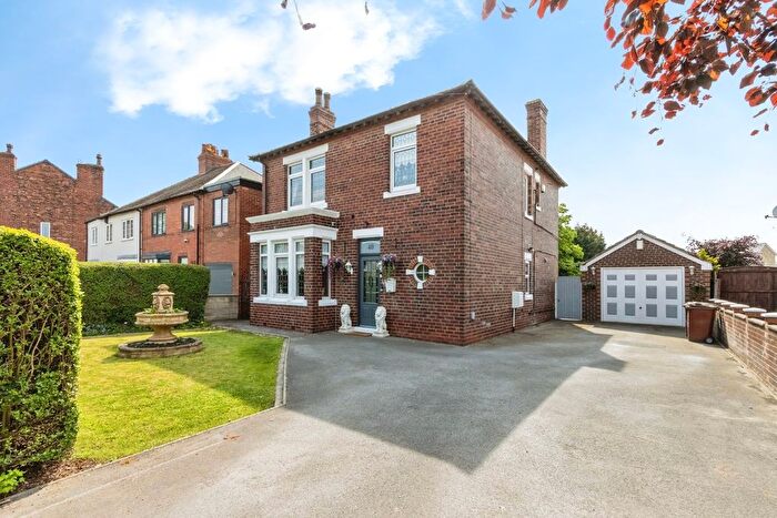 3 Bedroom Detached House For Sale In Womersley Road, Knottingley, WF11