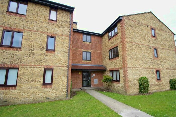 Studio To Rent In Purbeck House, Crusader Way, Watford, WD18
