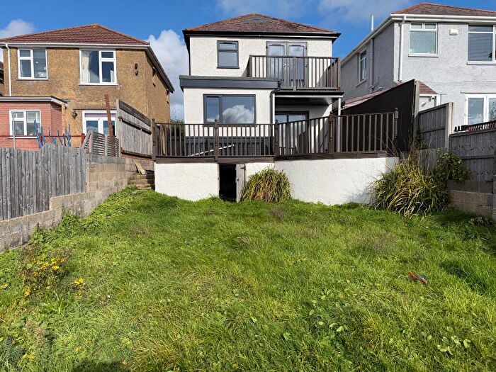 3 Bedroom Detached House For Sale In Herbert Avenue, Poole, Dorset, BH12