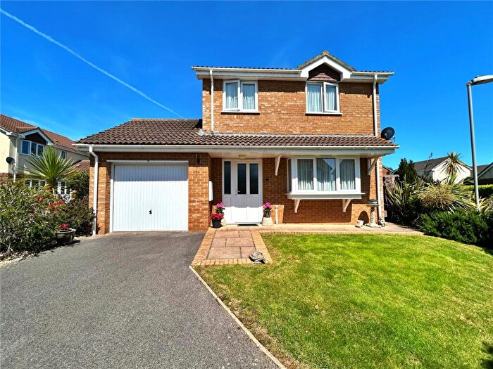 3 Bedroom Detached House For Sale In Thistle Close, Highcliffe, Christchurch, Dorset, BH23