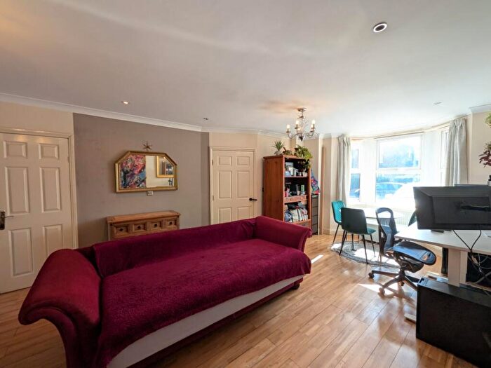 4 Bedroom Semi-Detached House For Sale In Hale End Road, London, E17