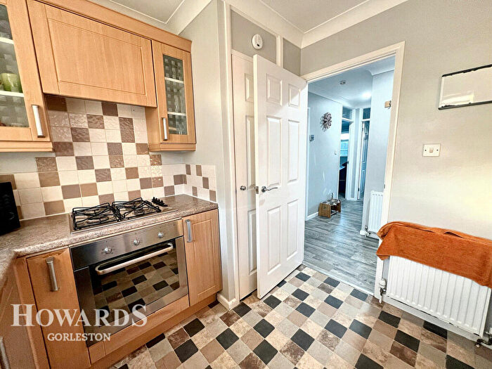 2 Bedroom Semi-Detached Bungalow For Sale In Flowerday Close, Hopton, NR31