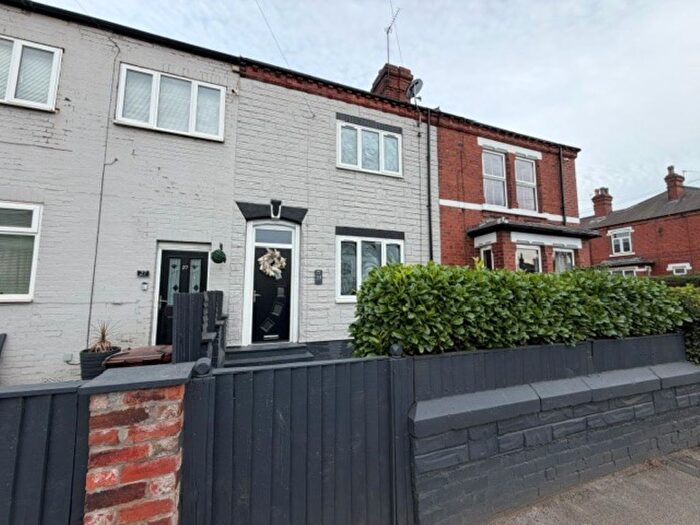 3 Bedroom Terraced House For Sale In Pontefract Road, Castleford, WF10