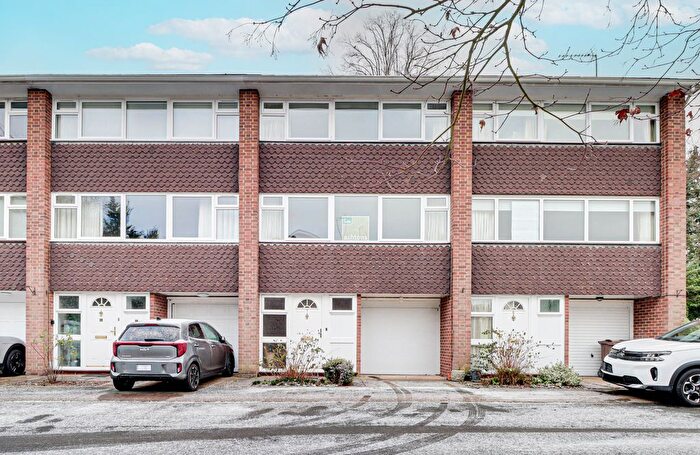 3 Bedroom Terraced House For Sale In Old Rectory Close, Harpenden, AL5