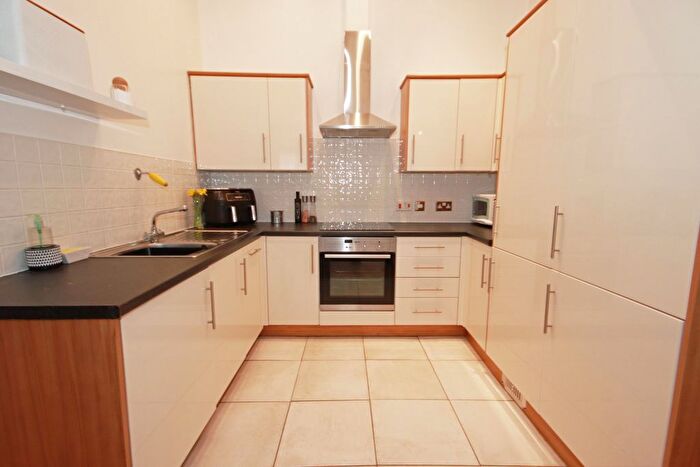 2 Bedroom Flat For Sale In Crosby Road North, Waterloo, L22