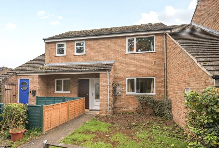 2 Bedroom Maisonette To Rent In Sycamore Drive, Carterton, Oxfordshire, OX18