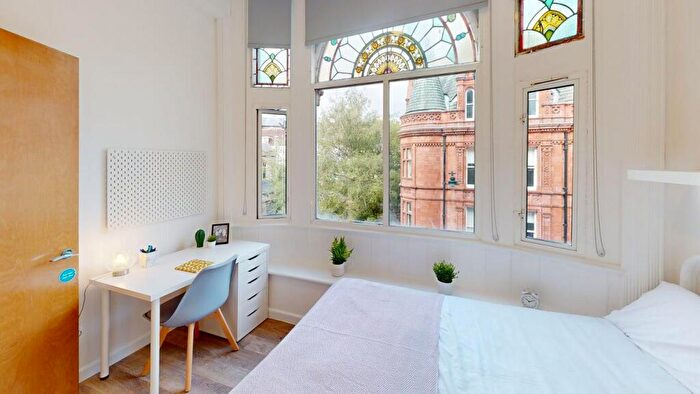 5 Bedroom Flat To Rent In Clare Street, BS1