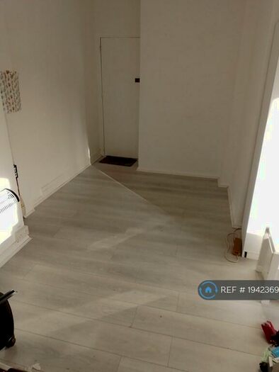 Studio To Rent In Baddow Road, Chelmsford, CM2